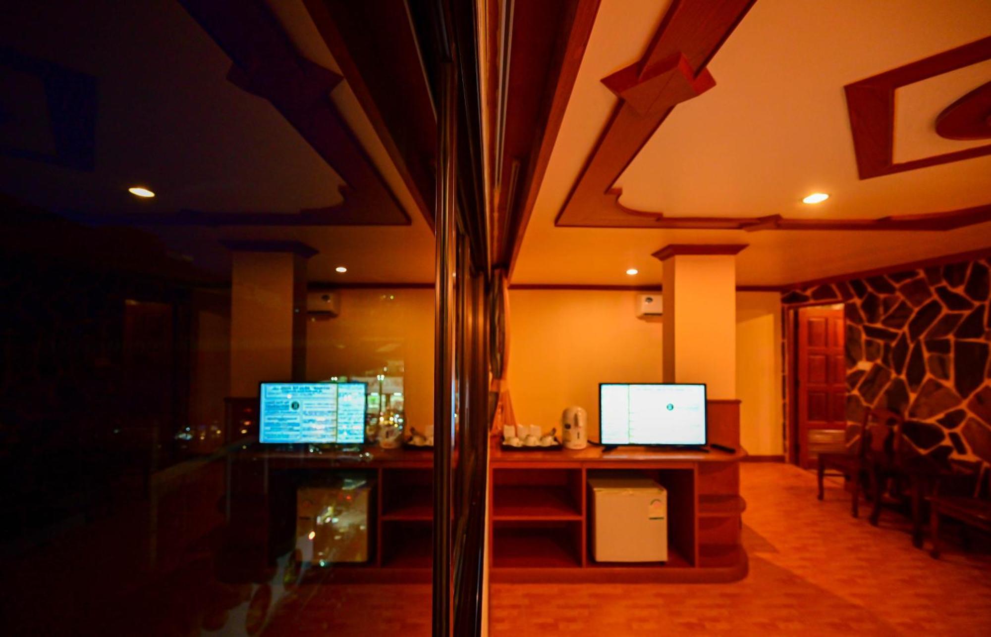 Complex Hotel Patong Luaran gambar