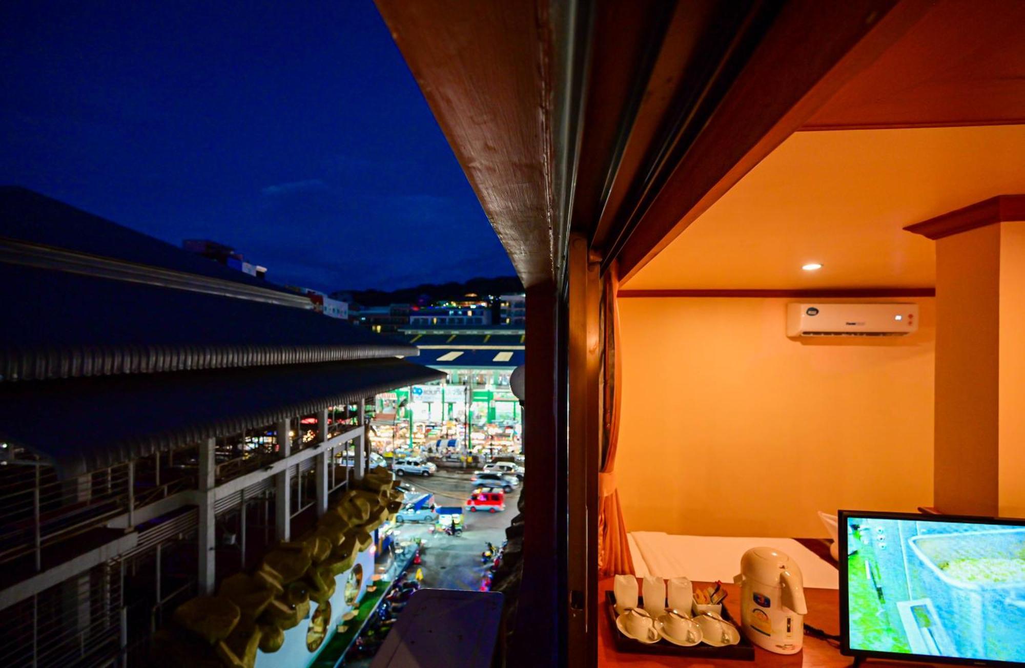 Complex Hotel Patong Luaran gambar