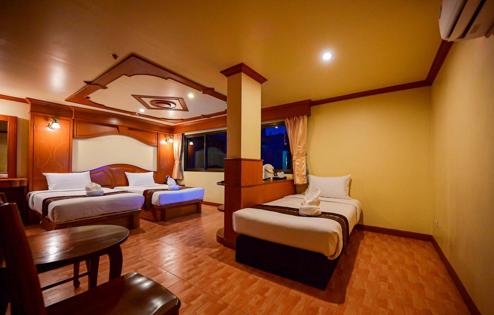 Complex Hotel Patong Luaran gambar