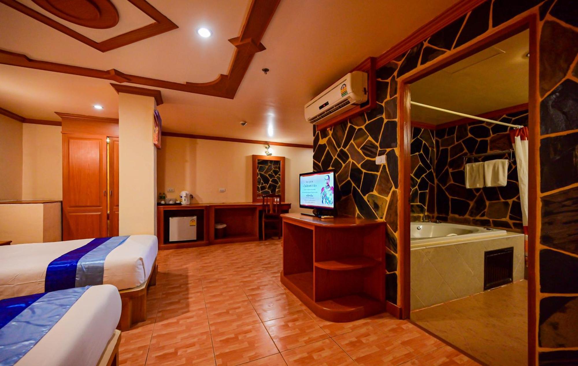 Complex Hotel Patong Luaran gambar