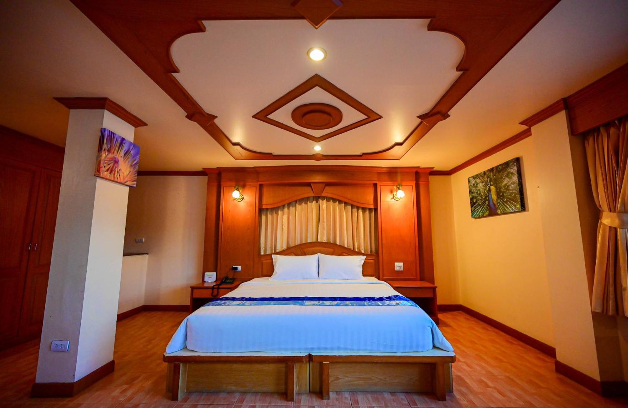 Complex Hotel Patong Luaran gambar