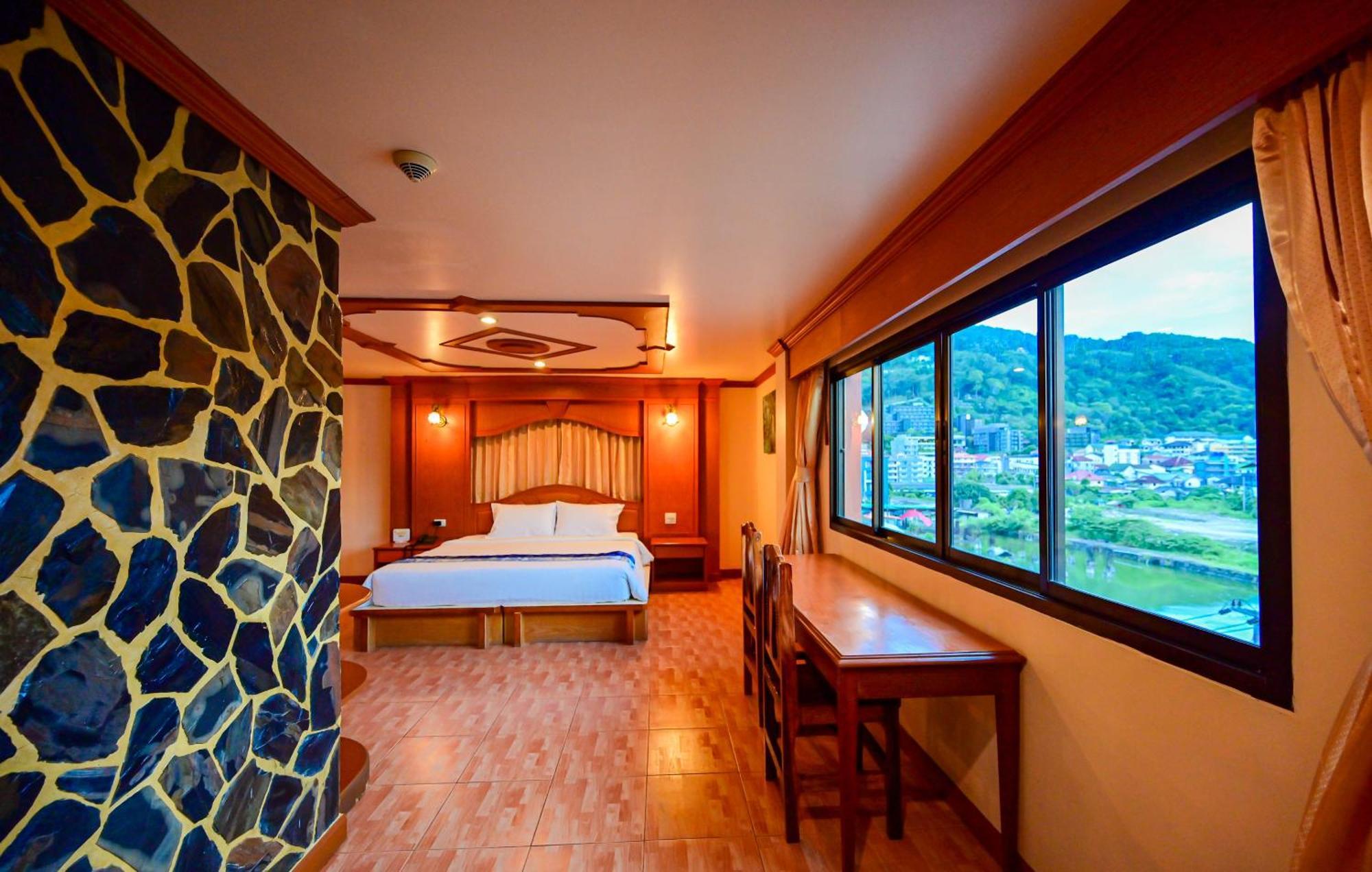Complex Hotel Patong Luaran gambar