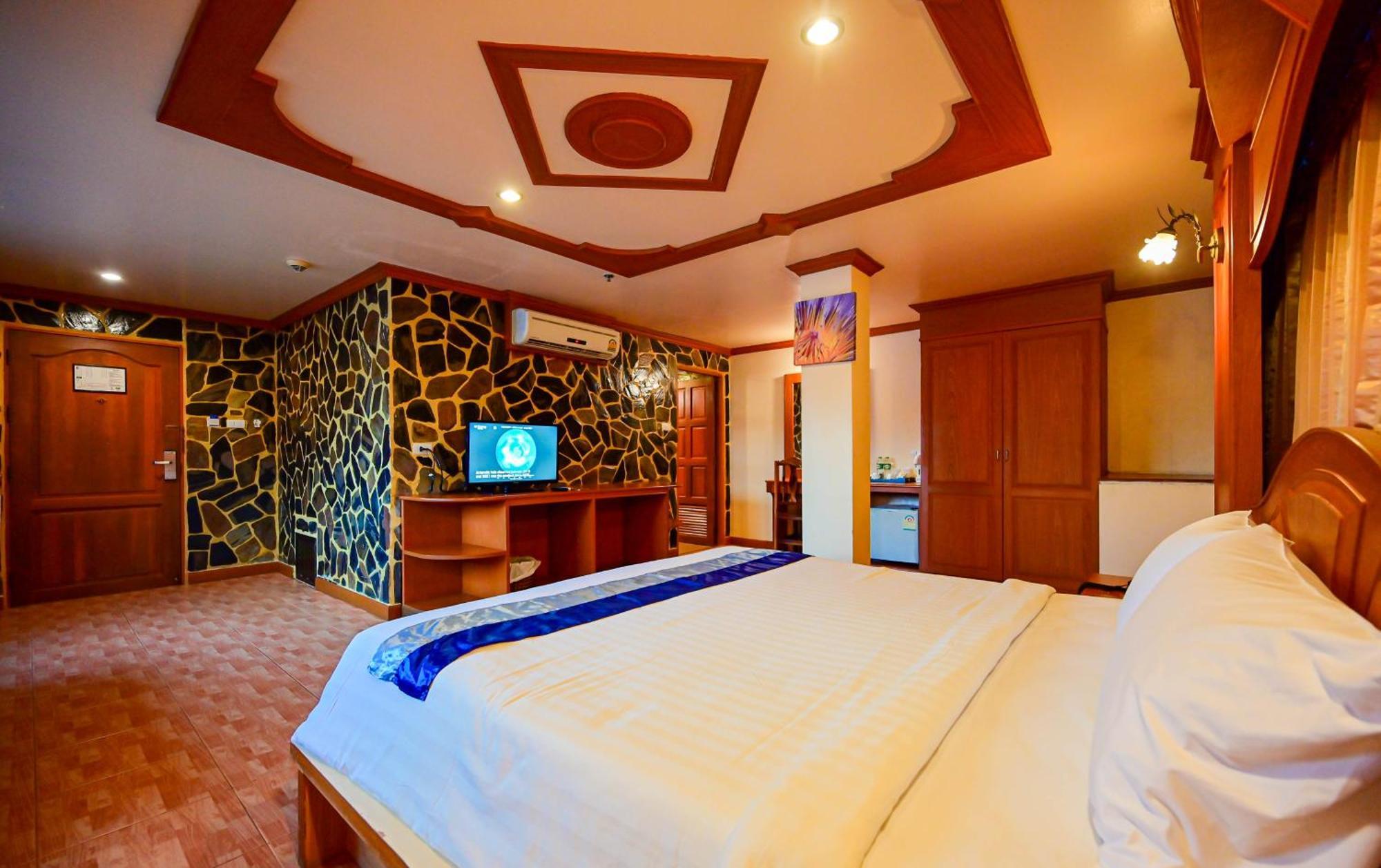 Complex Hotel Patong Luaran gambar