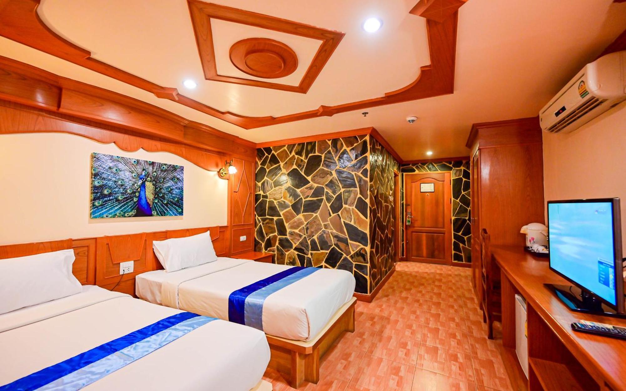 Complex Hotel Patong Luaran gambar
