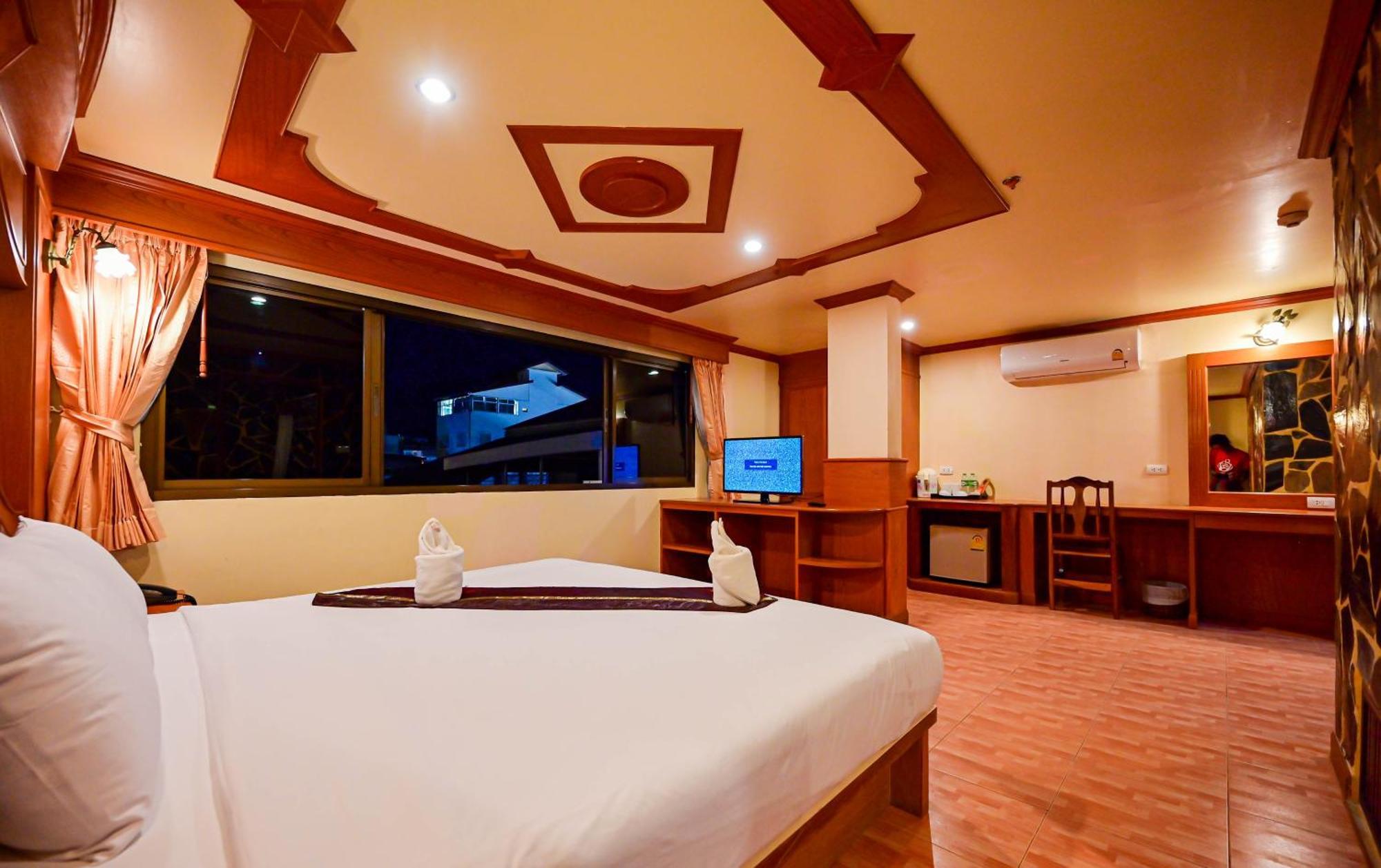 Complex Hotel Patong Luaran gambar