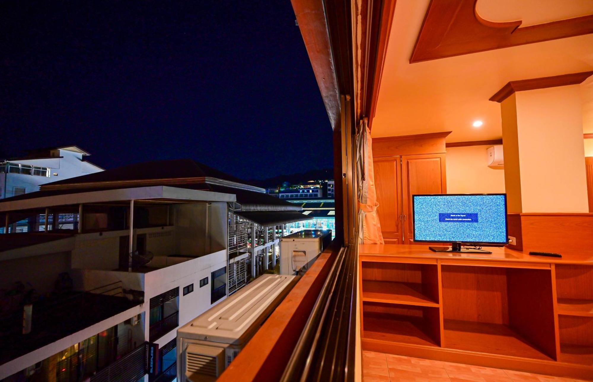 Complex Hotel Patong Luaran gambar