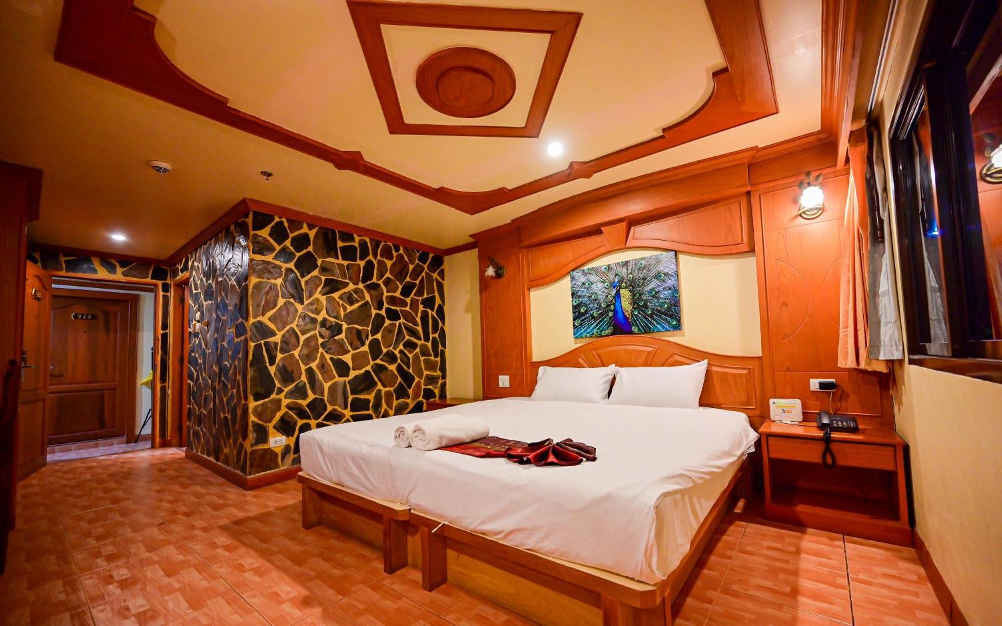 Complex Hotel Patong Luaran gambar