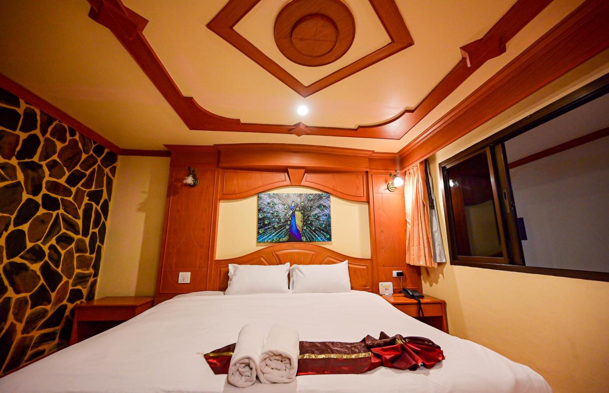 Complex Hotel Patong Luaran gambar